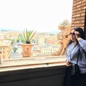 Meet your Posher, Estefania